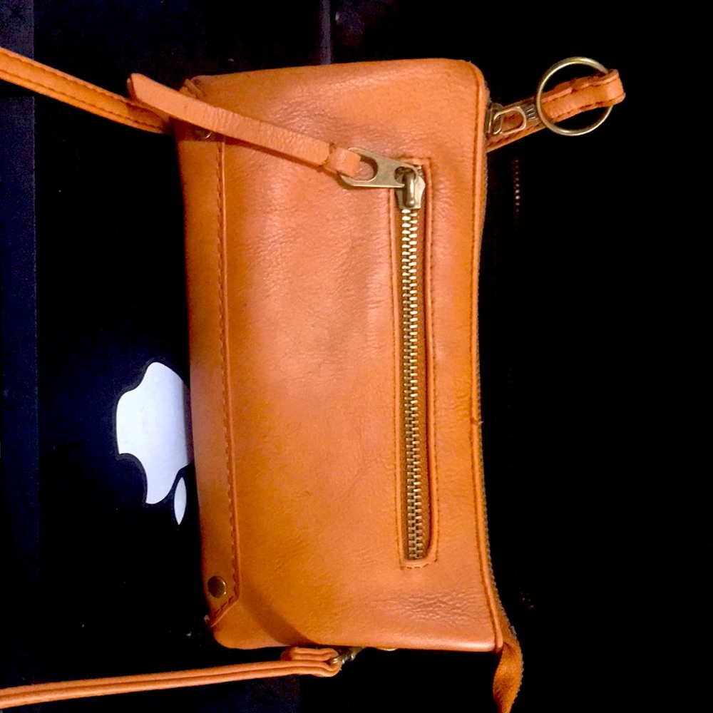 Universal thread handbag